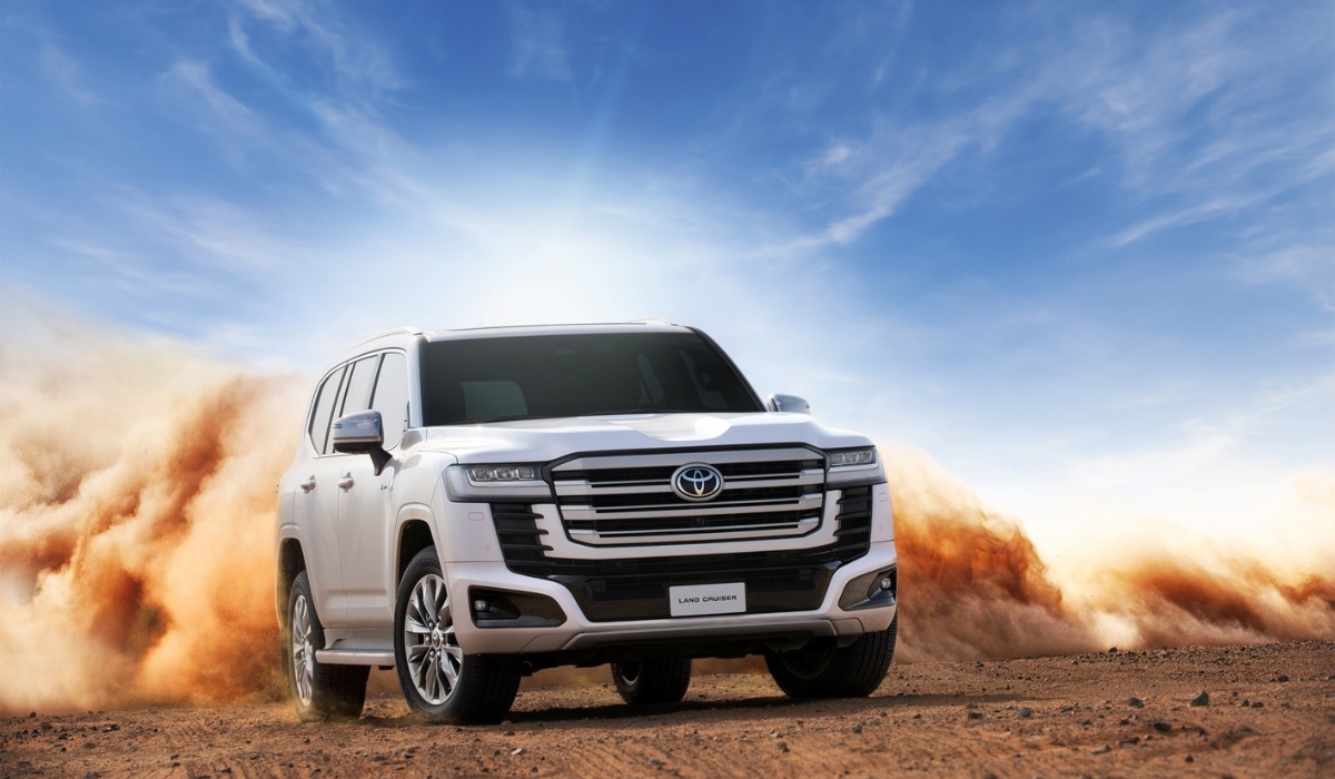Al Abdulghani Motors Unveils First-Ever Hybrid Land Cruiser in Qatar